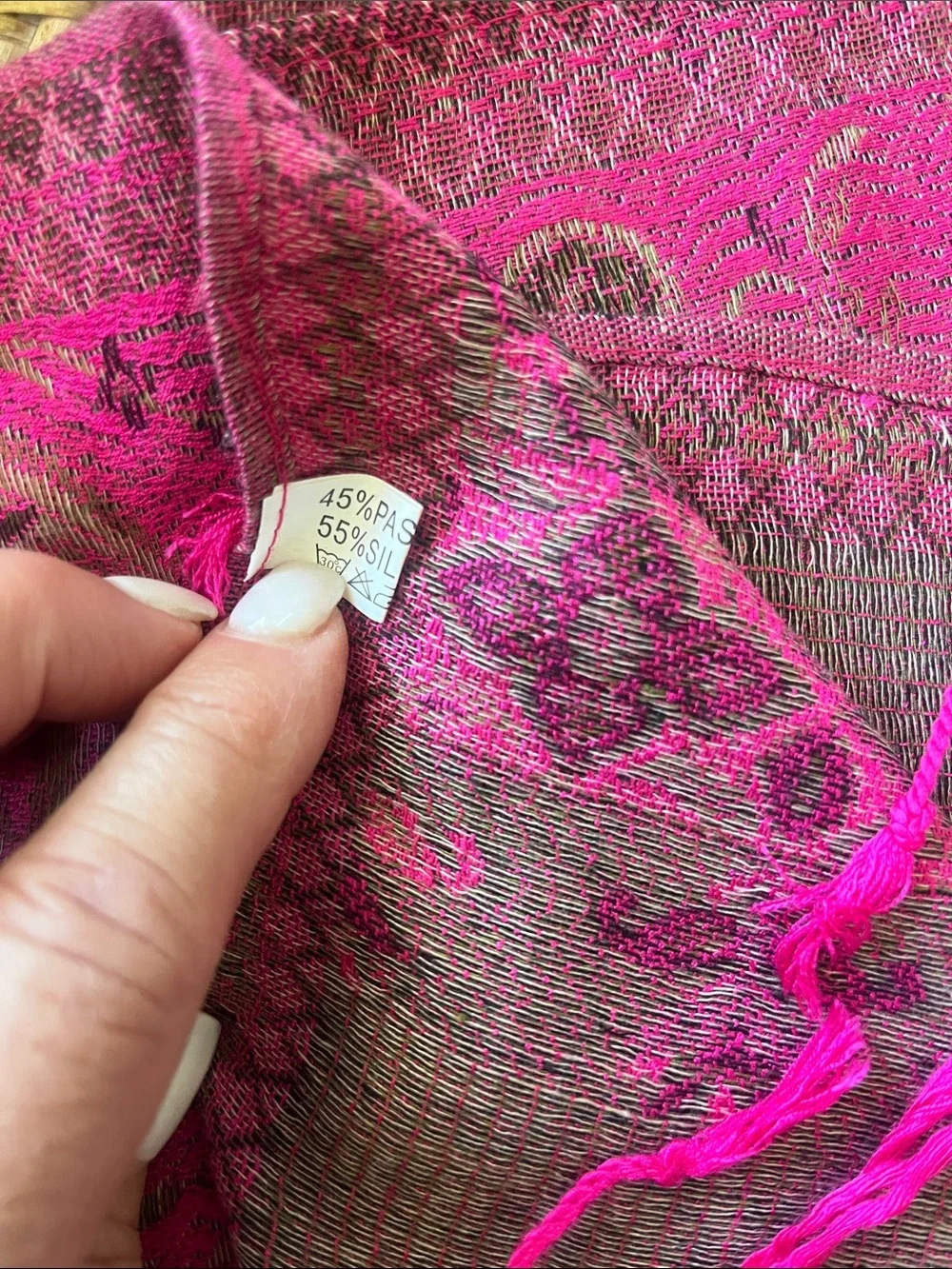 Pink Paisley print pashmina and silk scarf/wrap with fringe. EUC. 28